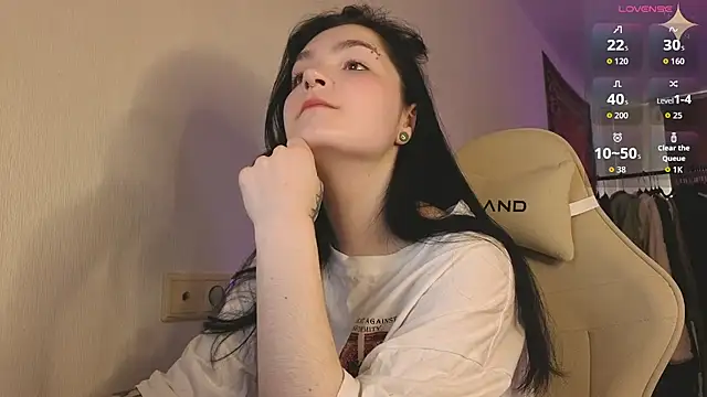 Luna Moon13 online show from 04-10-26, 01:12