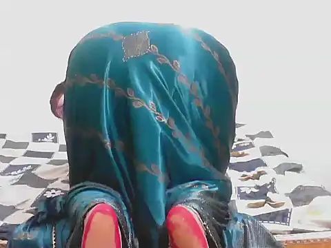 hard to do   online show from 04-02-26, 04:13