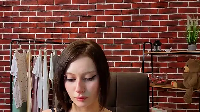 Snapshot of MargarettHampton chatting on 03-27-26, 01:23 MargarettHampton online show from 03-27-26, 01:23