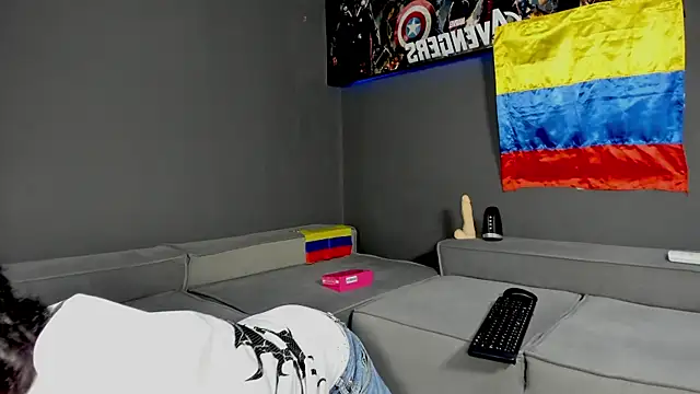 Ender h0tt online show from 06-19-26, 01:50
