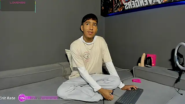 Ender h0tt online show from 05-12-26, 01:50