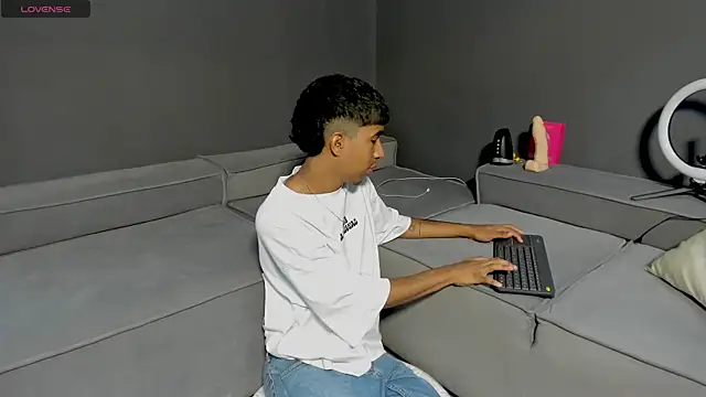 Ender h0tt online show from 05-14-26, 01:52