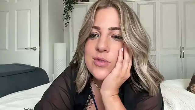 annabellewarick online show from 05-21-26, 01:52