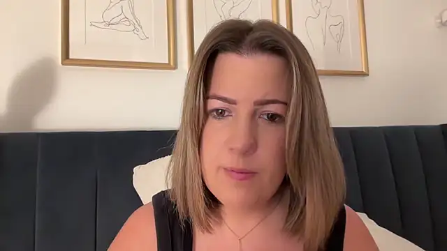 annabellewarick online show from 05-17-26, 09:04