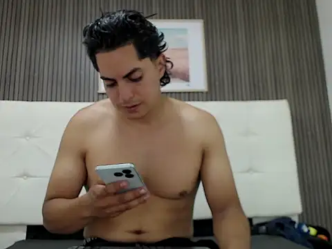 Alex Wolft online show from 07-20-26, 04:09