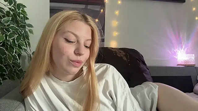 Fanny Fresh online show from 06-26-26, 08:09