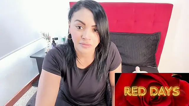 Snapshot of EstrellaSmmith chatting on 05-28-26, 07:20 EstrellaSmmith online show from 05-28-26, 07:20