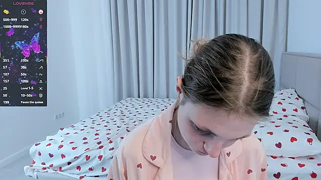 ErinnPieloch online show from 04-08-26, 07:26