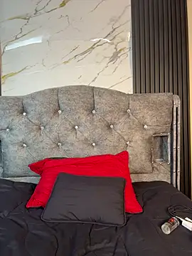 Bunny fire online show from 04-07-26, 07:04