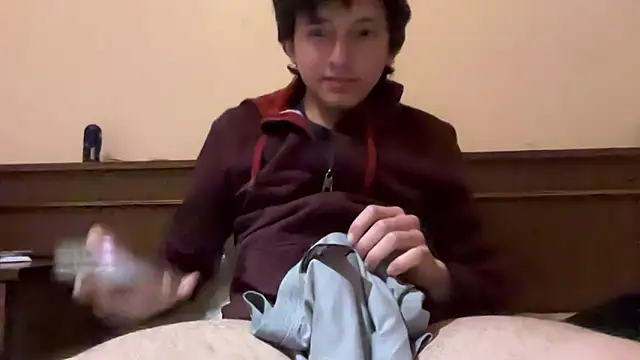 Snapshot of Chiu-zo chatting on 03-07-26, 10:37 Chiu-zo online show from 03-07-26, 10:37