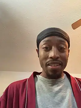 Snapshot of OneUp_Close chatting on 04-20-26, 04:52 OneUp Close online show from 04-20-26, 04:52