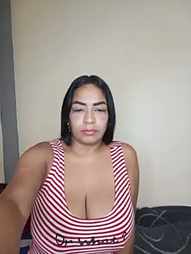 Carolinna online show from 06-25-26, 02:33