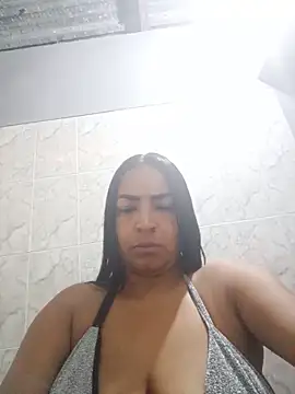 Carolinna online show from 06-17-26, 02:38