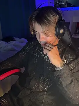 AngelLatinBoy online show from 03-26-26, 04:22