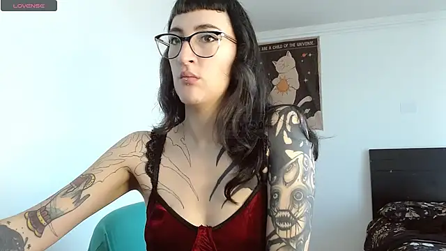 Snapshot of VelvetVal_ chatting on 03-22-26, 03:13 VelvetVal online show from 03-22-26, 03:13