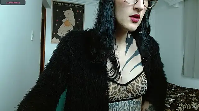 Snapshot of VelvetVal_ chatting on 04-20-26, 05:14 VelvetVal online show from 04-20-26, 05:14