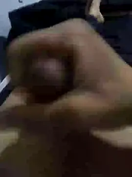 Snapshot of Iyhuooo chatting on 06-19-26, 10:36 Iyhuooo online show from 06-19-26, 10:36