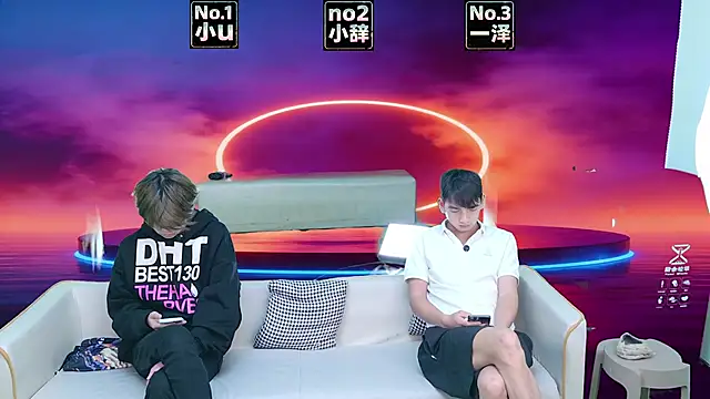 XHR001 online show from 03-26-26, 01:37