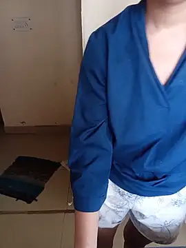 Divya3107 online show from 06-16-26, 04:23