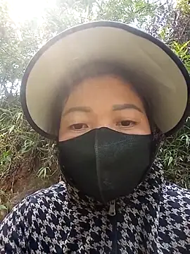 Bling-pusy online show from 04-21-26, 07:15