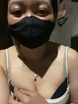 Bling-pusy online show from 04-25-26, 12:30