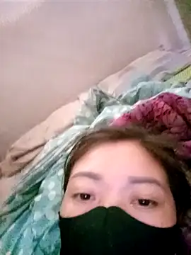 Bling-pusy online show from 04-05-26, 03:24