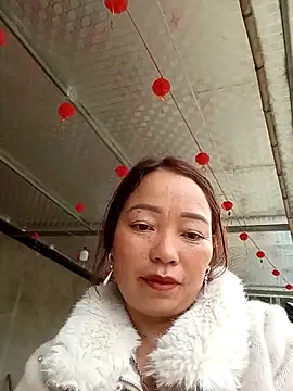 Yellow-pink online show from 03-27-26, 11:11