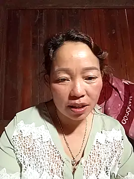 Yellow-pink online show from 07-02-26, 12:22