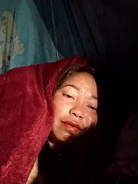 Yellow-pink online show from 03-27-26, 11:16