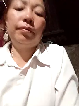 Yellow-pink online show from 04-13-26, 01:04