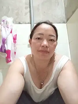 Yellow-pink online show from 05-22-26, 01:53