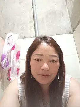 Yellow-pink online show from 05-23-26, 10:31