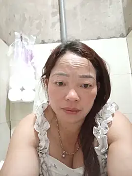 Yellow-pink online show from 06-12-26, 11:24