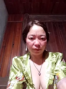 Yellow-pink online show from 03-31-26, 11:07