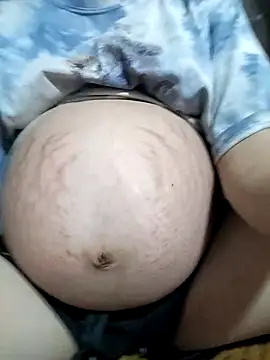 Snapshot of qczb1012 chatting on 04-09-26, 01:39 qczb1012 online show from 04-09-26, 01:39