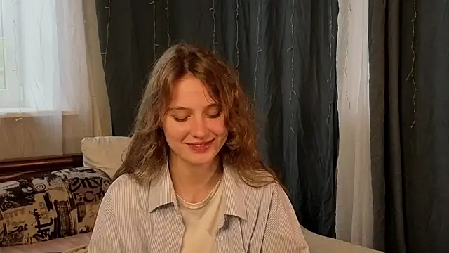 Snapshot of RubieHeiser chatting on 05-31-26, 06:09 RubieHeiser online show from 05-31-26, 06:09