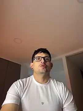 TroyeSavage online show from 05-12-26, 11:27