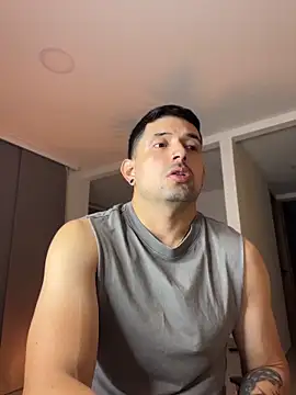 TroyeSavage online show from 04-09-26, 09:59