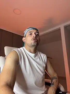 TroyeSavage online show from 04-15-26, 10:32