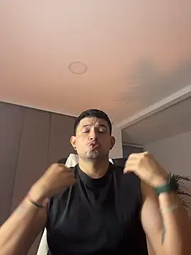 TroyeSavage online show from 04-05-26, 11:06