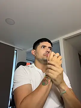 TroyeSavage online show from 03-31-26, 11:34