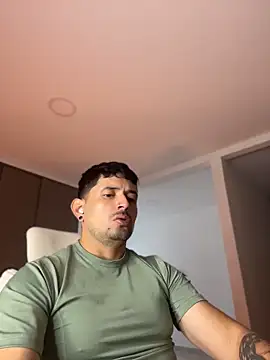 TroyeSavage online show from 04-23-26, 12:29