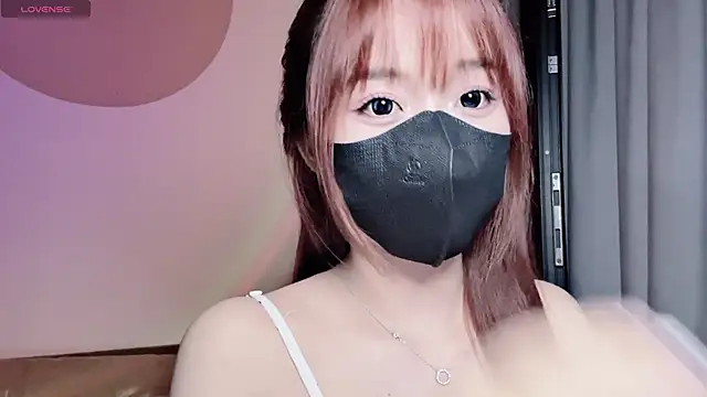 Snapshot of HeooPeppa chatting on 07-28-26, 02:35 HeooPeppa online show from 07-28-26, 02:35