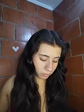 Snapshot of Amanda_x1 chatting on 06-08-26, 10:38 Amanda x1 online show from 06-08-26, 10:38
