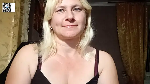 Snapshot of DiamondLady555 chatting on 06-13-26, 07:12 DiamondLady555 online show from 06-13-26, 07:12