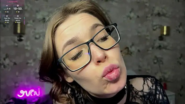 Your-Night-Fury online show from 04-11-26, 05:27