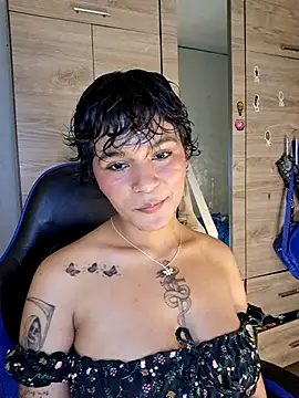 Snapshot of alessia_temptation chatting on 03-14-26, 06:08 alessia temptation online show from 03-14-26, 06:08