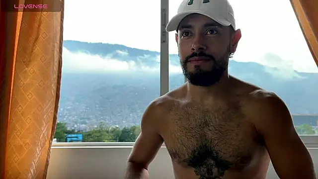 Mateobaer  online show from 04-11-26, 01:15