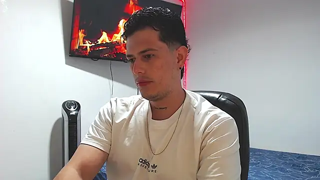 JUAN CAMILOXXX online show from 03-25-26, 03:17