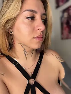 CarolQueen1  online show from 04-12-26, 12:41